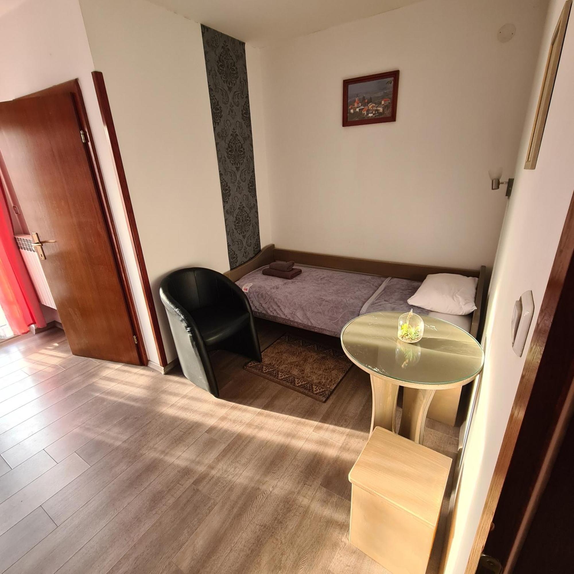 Guesthouse Kod Mosta Karlovac Esterno foto