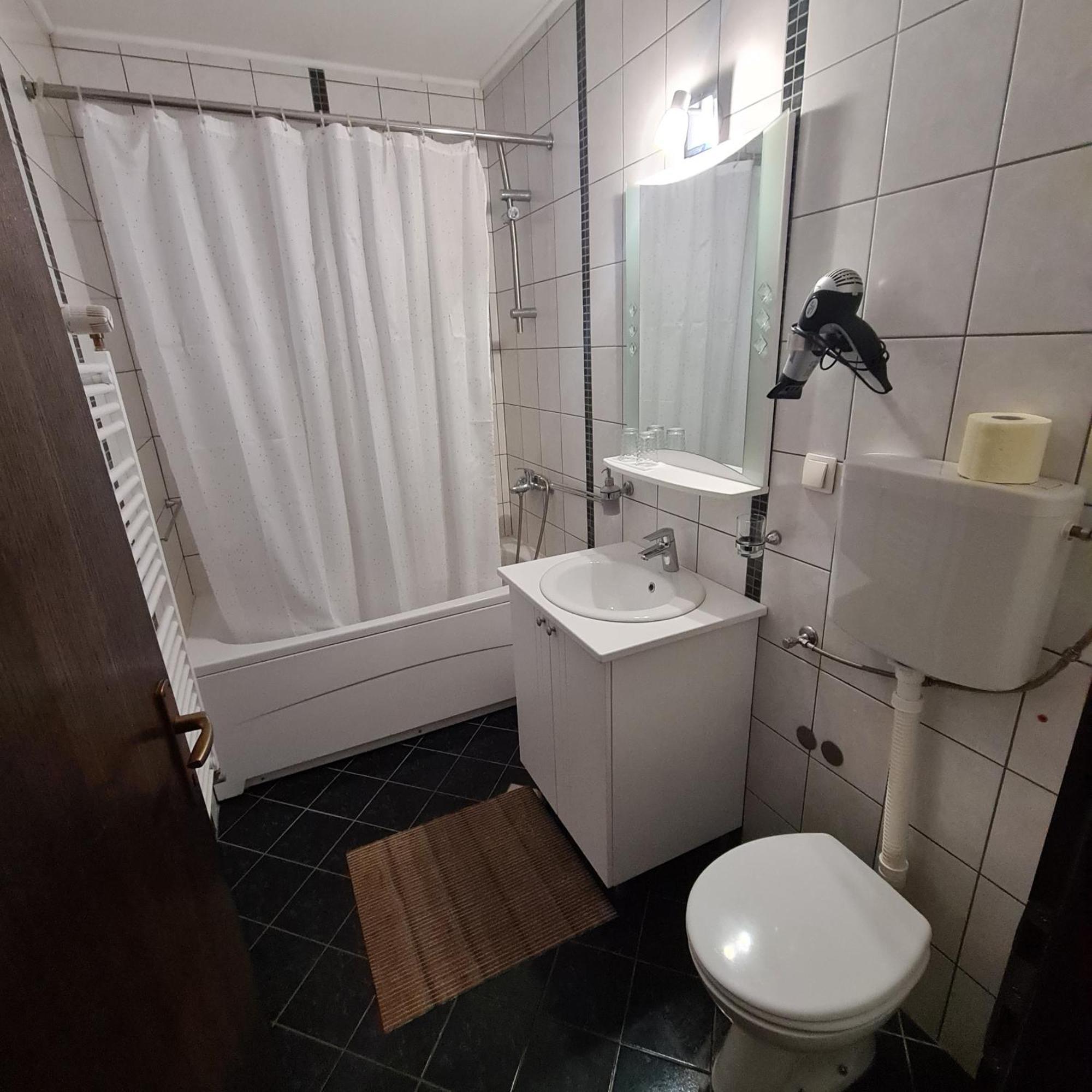 Guesthouse Kod Mosta Karlovac Esterno foto